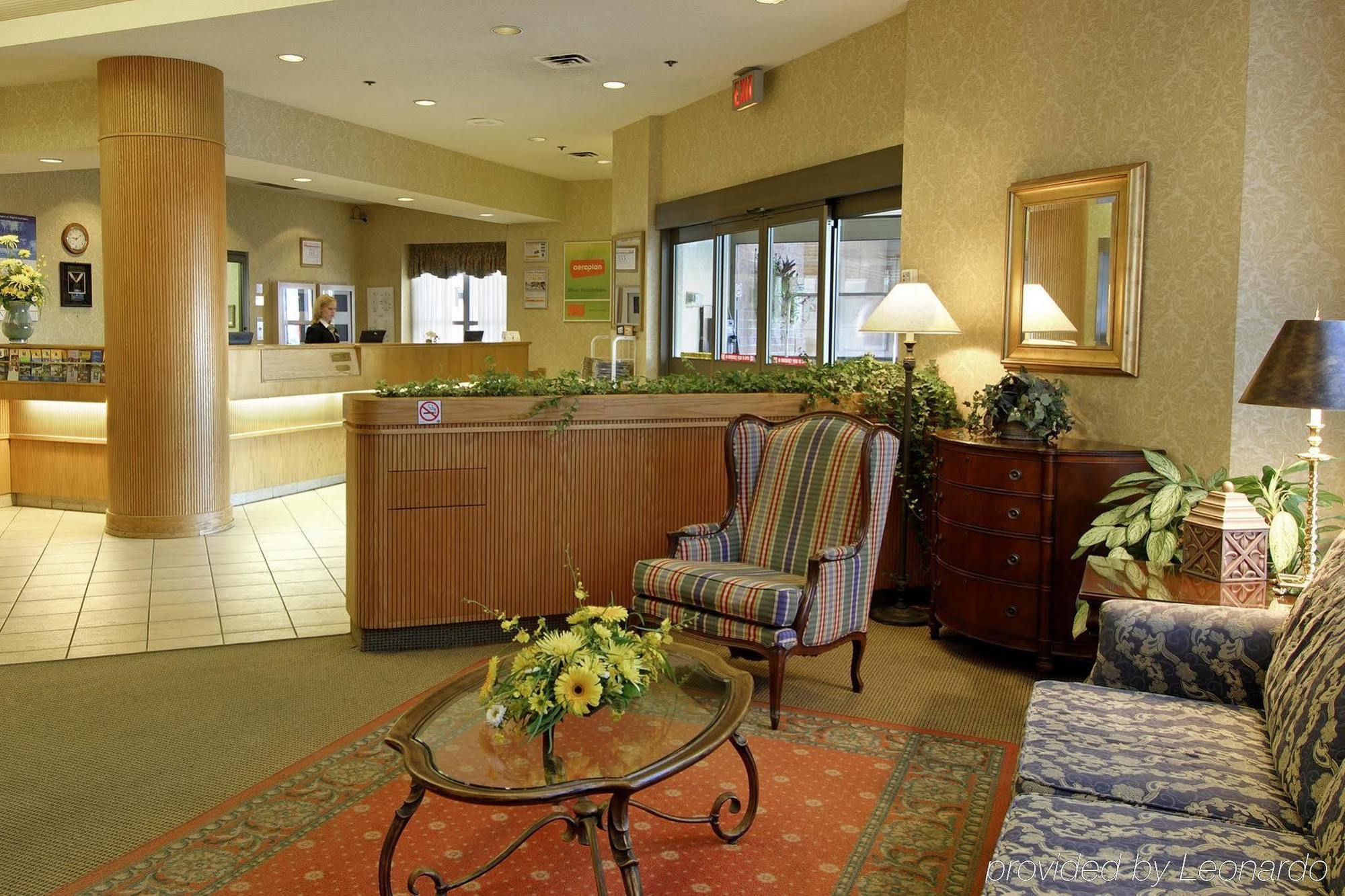 Towneplace Suites By Marriott Windsor Beltér fotó
